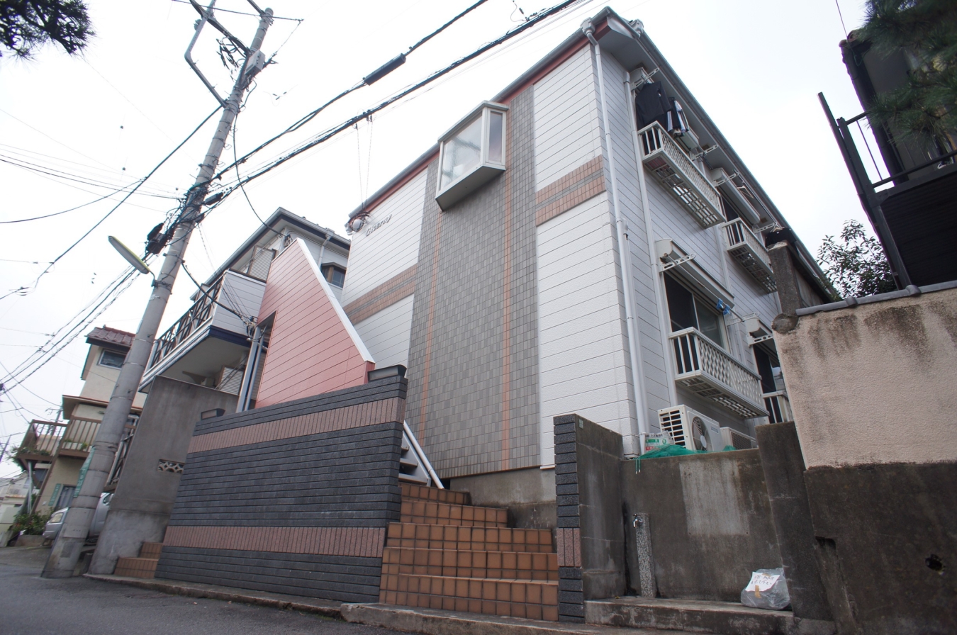 【農大生おすすめ】千歳船橋駅 徒歩 4分の好立地（ジヴェルニイ）