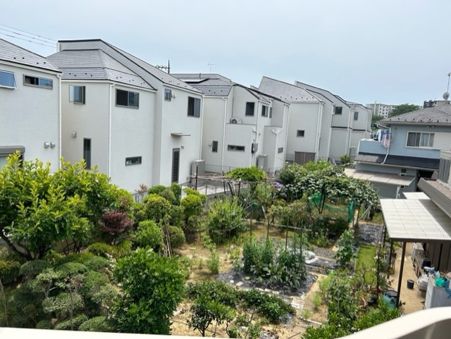 2Fからの窓の外がお庭なお部屋1LDK（シティハイム学園ハウス）