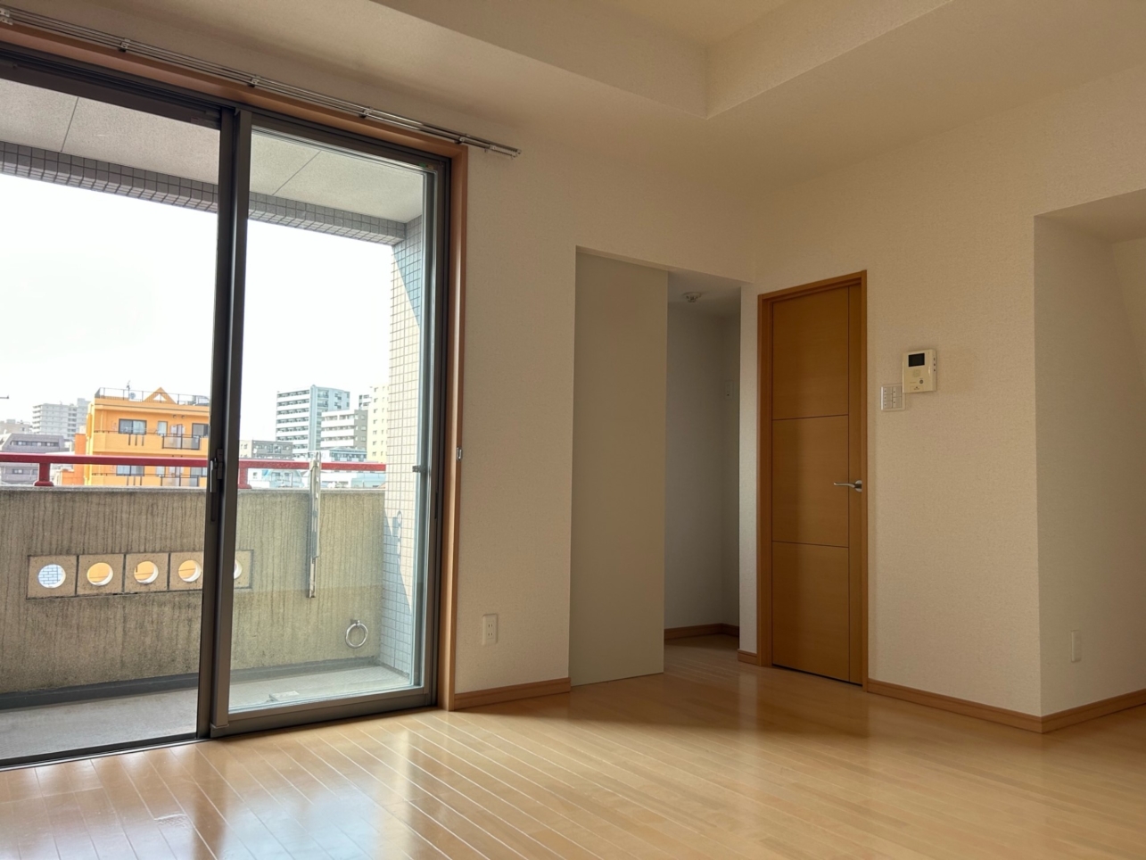 5Fからの眺めがいい、広めの11.7帖ワンルーム（クレールソフィア）