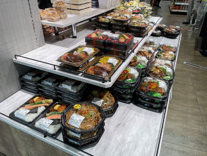 【綱島周辺のお店紹介】お惣菜の種類が豊富❕東急ストア綱島駅前店　