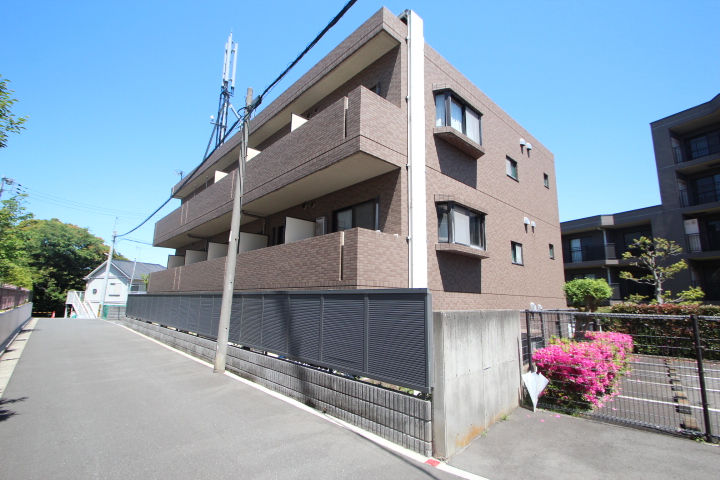 南東向きで明るいお部屋♪オートロック付マンション☺【ヴィラウィステリア】