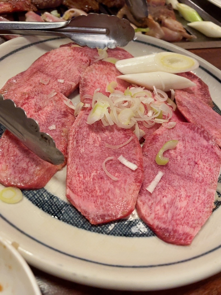 巷で有名な人気店☆反町駅前激ウマ焼肉☺☺