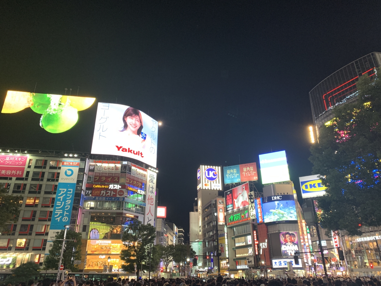 渋谷といえばココ！～夜のスクランブル交差点～