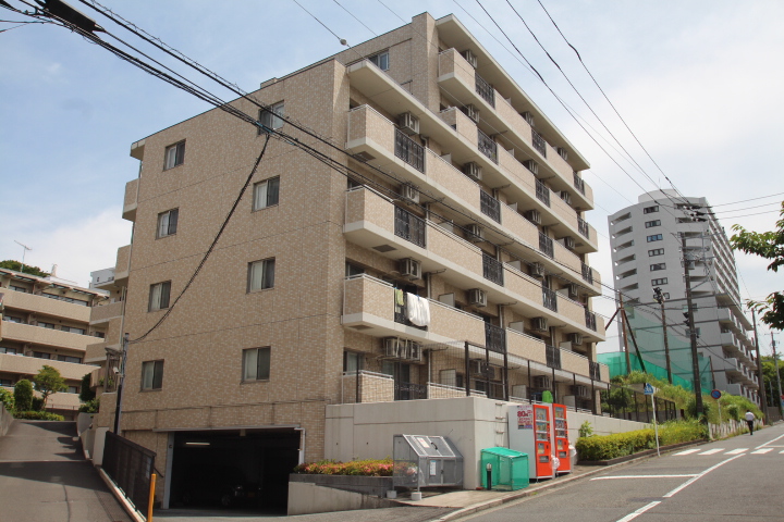 南向きバルコニー付き２LDKのファミリー物件（アルカディア東戸塚）