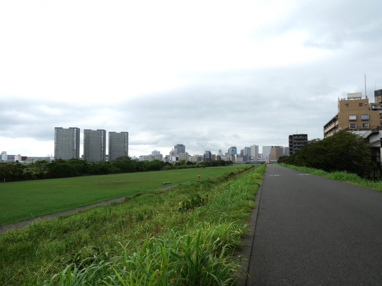 多摩川のほとりに佇む、先人たちの遺構・・・