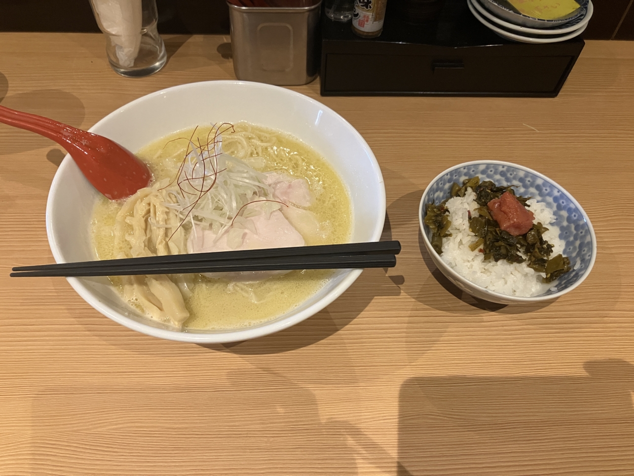 【麺屋　汁久】本格鶏白湯！！
