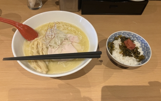 【麺屋　汁久】本格鶏白湯！！