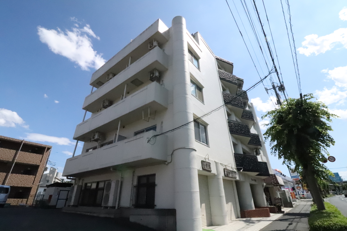 ゆとりのスペースがあるお部屋です（ビューラー堀之内）