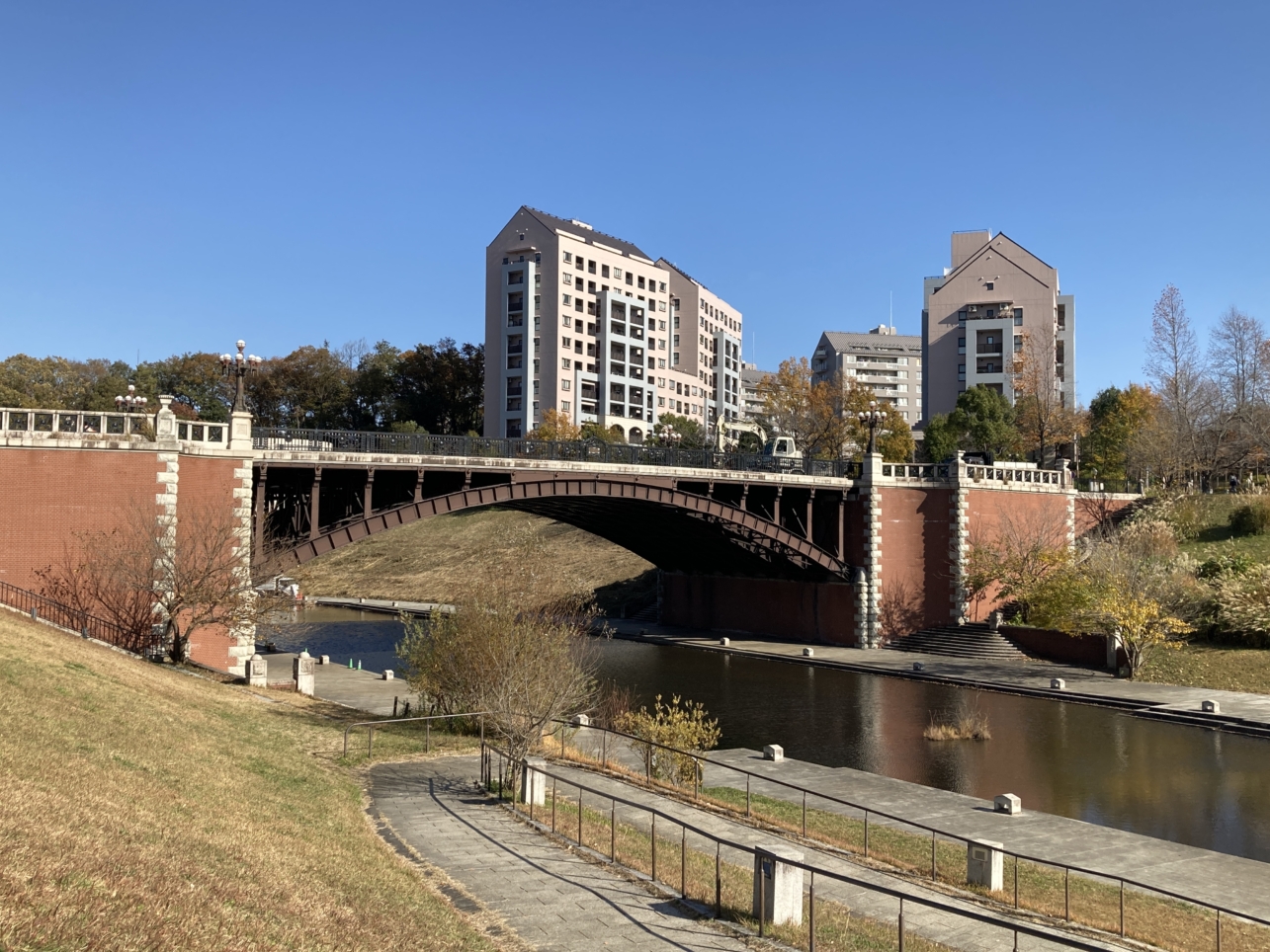 【南大沢】歴史ある橋です