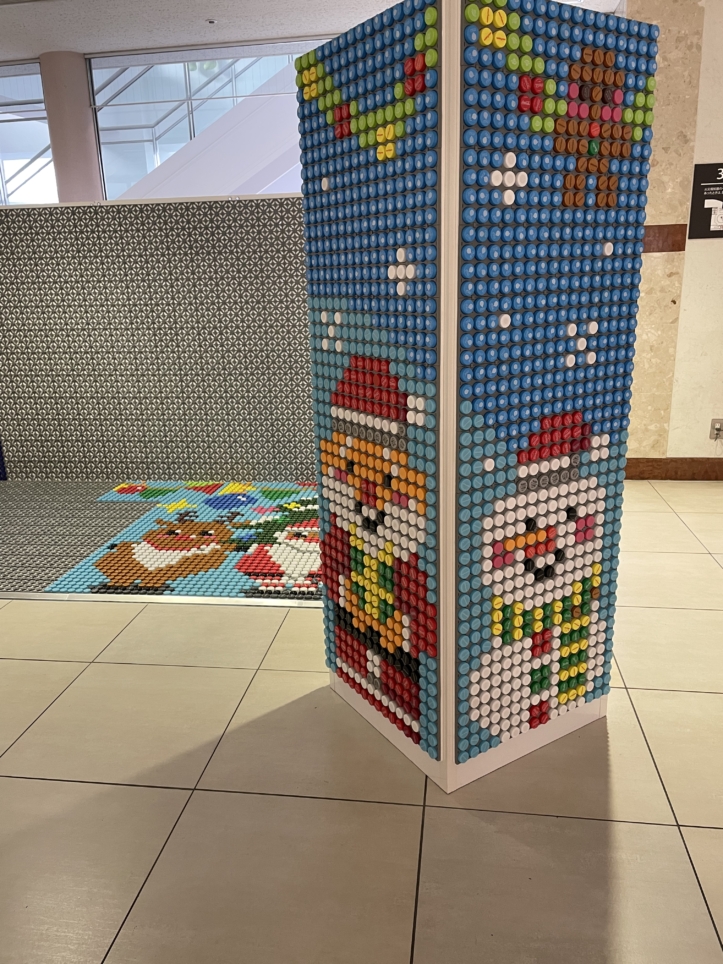 クリスマス　エコキャップアート　上大岡駅（Wing上大岡）