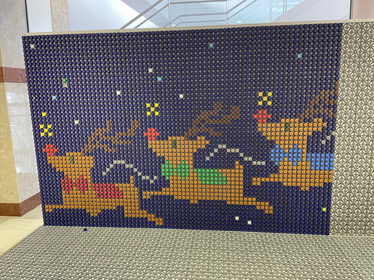 クリスマス　エコキャップアート　上大岡駅（Wing上大岡）
