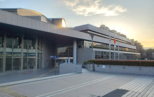 相模大野駅近くの図書館📚