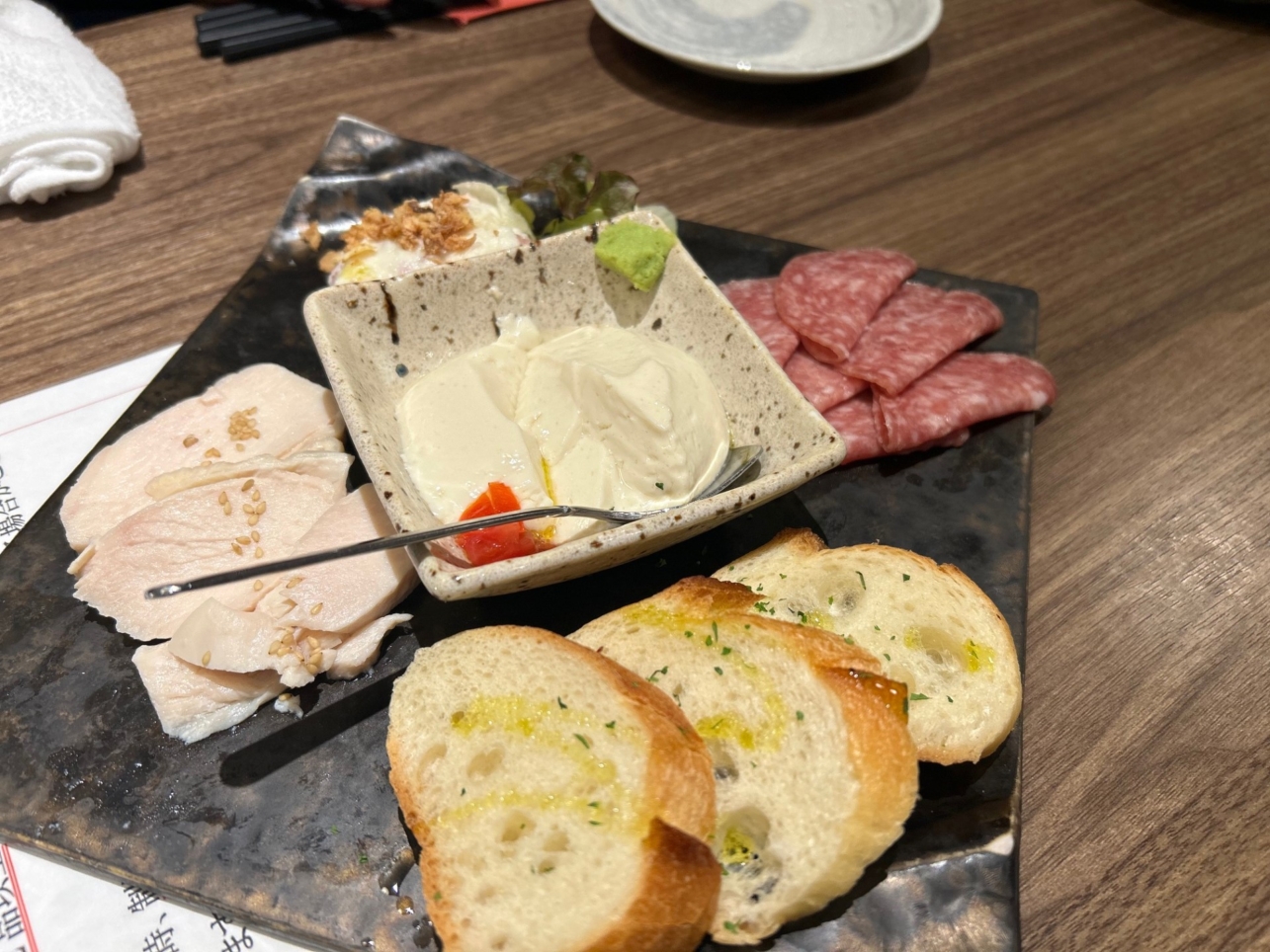 美味しい牛肉のお洒落なバル！（上大岡　肉助）