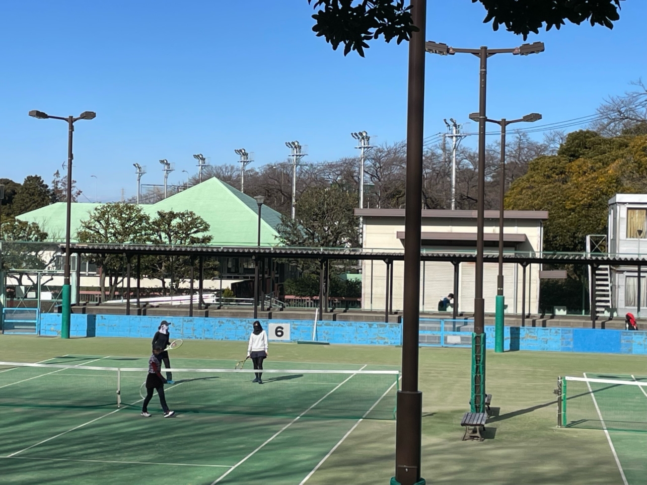 本格的な運動公園『三ッ沢公園』と『ニッパツ三ッ沢球技場』