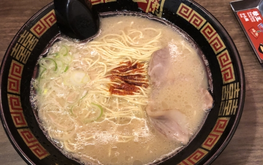 とんこつラーメンの老舗！食に集中して味わいます。。桜木町（一蘭）