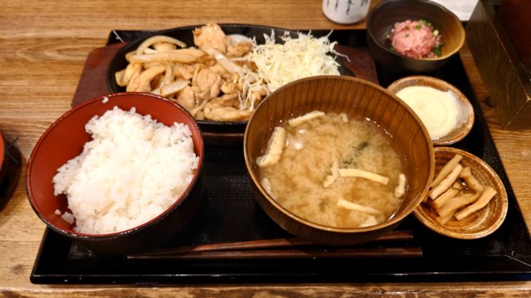 【綱島周辺紹介】焼き魚と肉の食堂✨しんぱち食堂