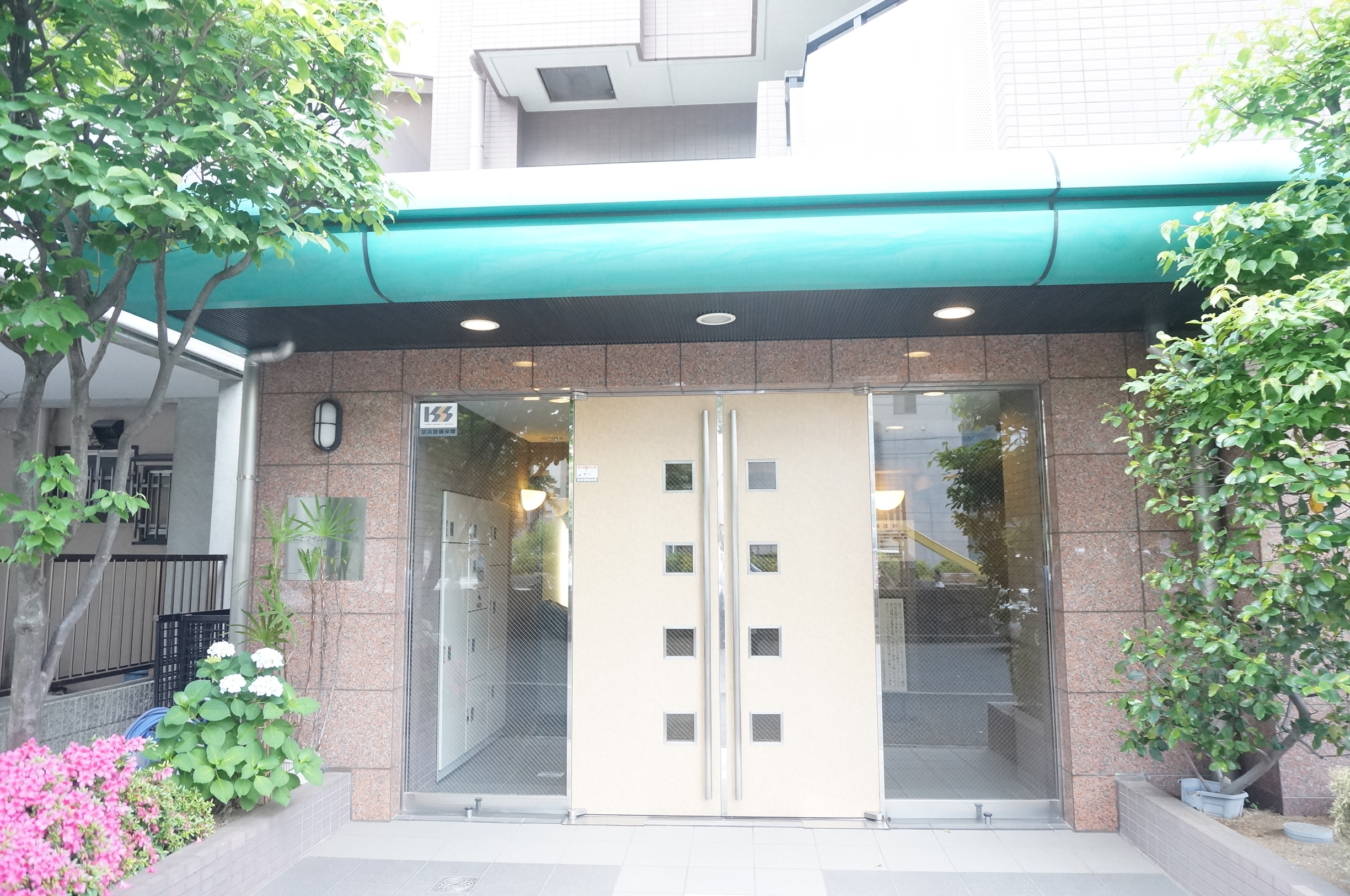 ２沿線の駅まで徒歩4分・11階建てマンション『ネオマイム横浜坂東橋弐番館』