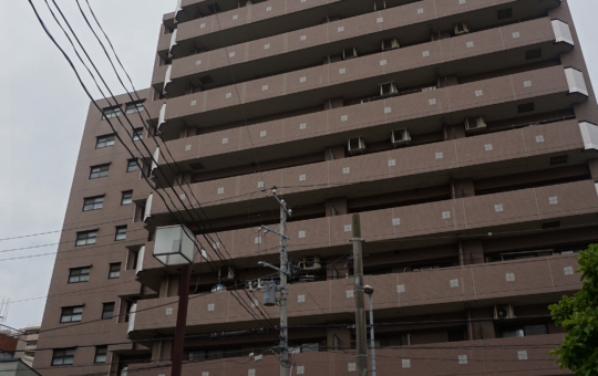 ２沿線の駅まで徒歩4分・11階建てマンション『ネオマイム横浜坂東橋弐番館』