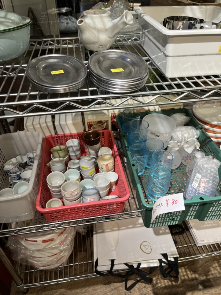 中古ナイフ２００円！？個性的な雑貨屋