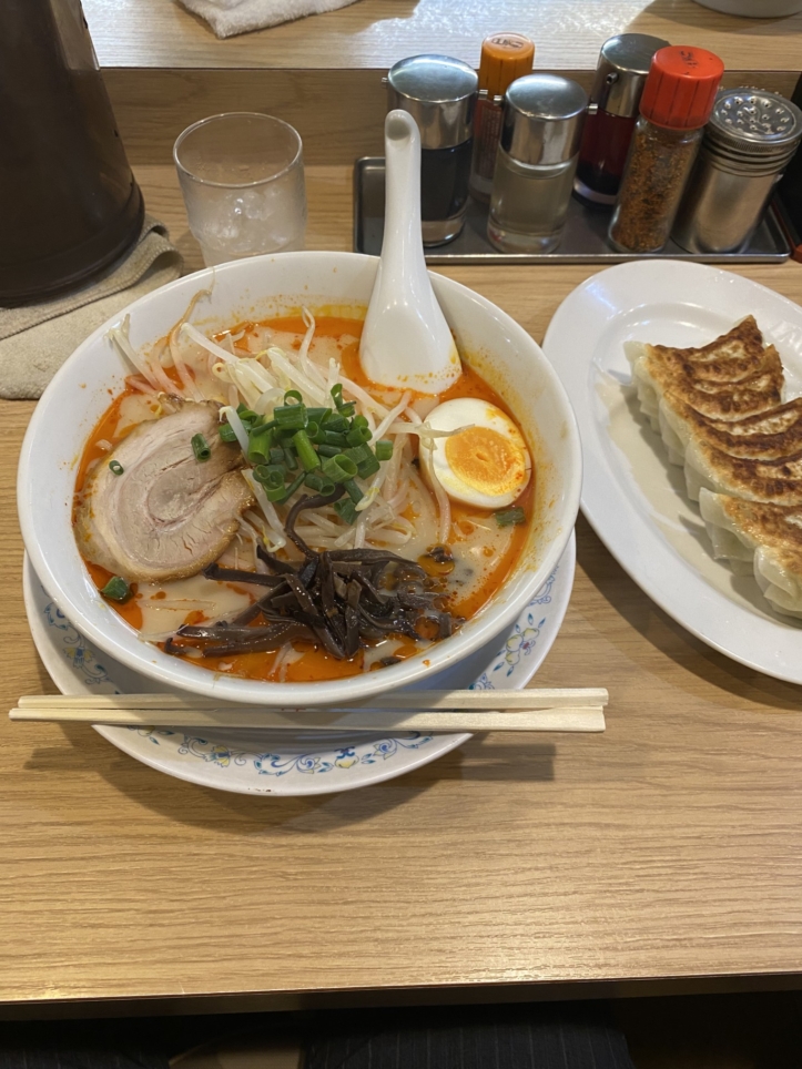 ☆中野グルメ☆４０年の味を保ってますラーメン花の華