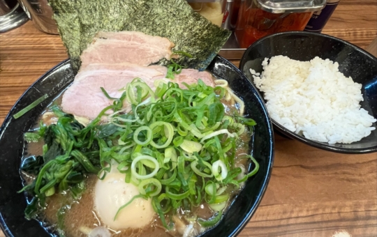 ☆ラーメン日記☆濃厚な豚骨スープ横浜家系らーめん　二代目武道家