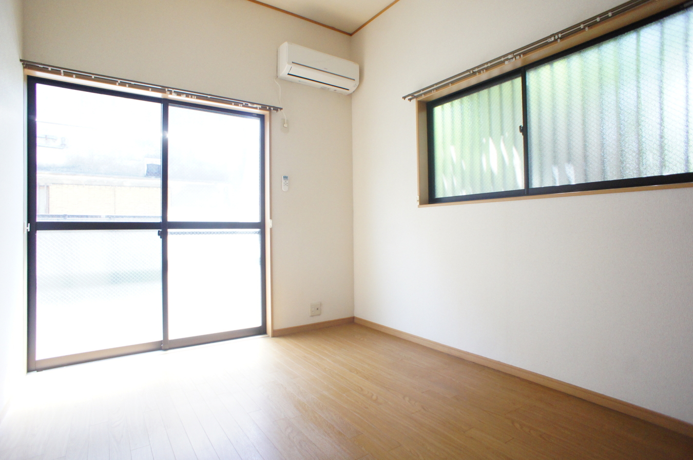 ２階・角部屋の明るい２面採光【ブルーメンベート】