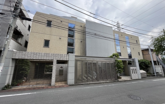桜並木すぐ♪都立大学駅 徒歩４分【ロイヤルスコット都立大】