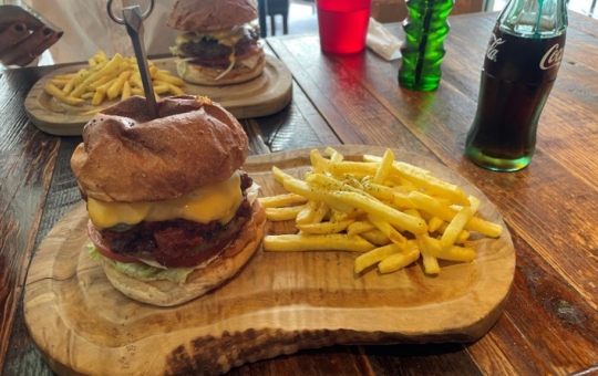 にくにくしいハンバーガー🍔WORLDWIDE BUGER