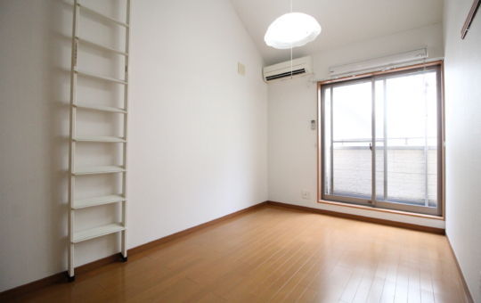 ロフト付きで天井が高いお部屋★【リベルテ小杉】