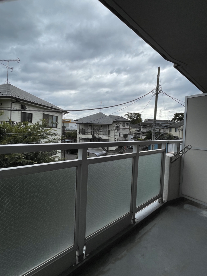 聖蹟桜ヶ丘駅近く、便利な立地でフローリングと白基調の清潔感ある内装が魅力的♪