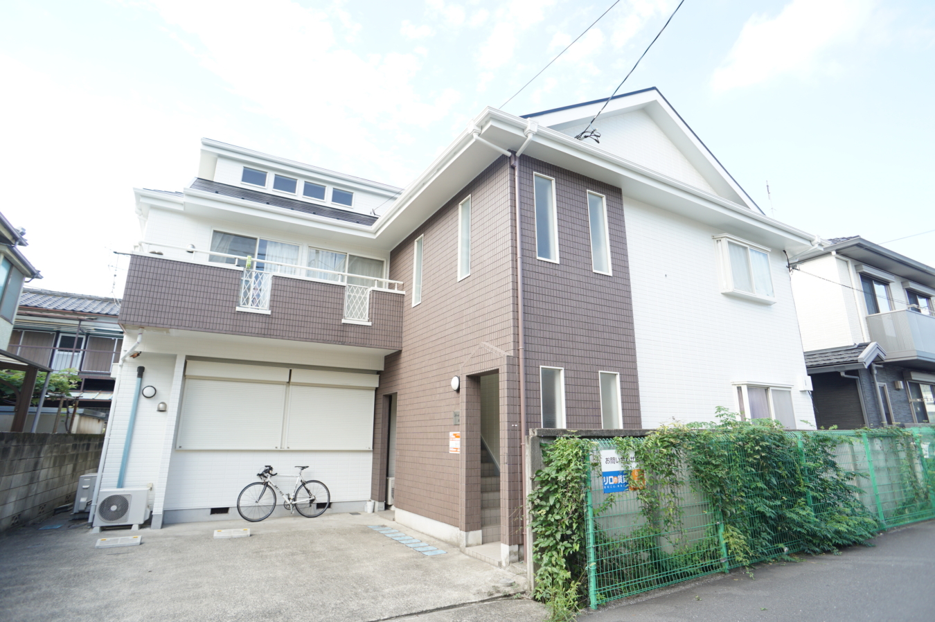 3駅利用可の好立地！最短駅徒歩２分！（LIBERY HOUSE）
