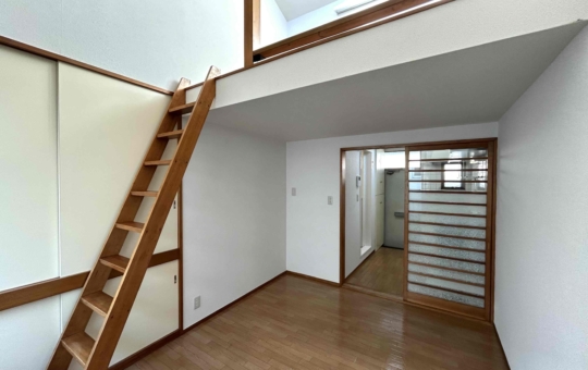 シャワールーム新設！武蔵小金井のロフト付きのお部屋です♪