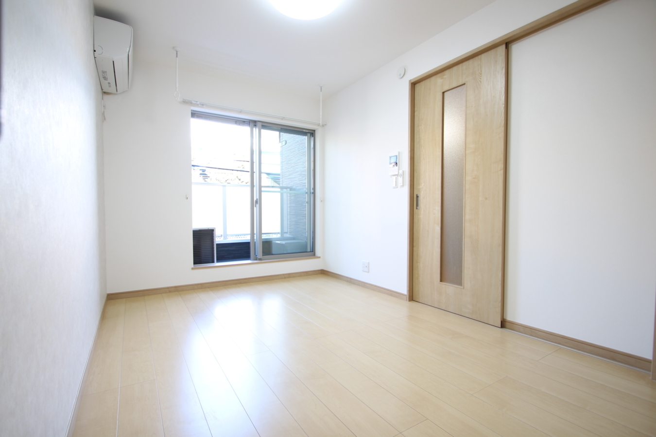 【レジェンド・スクエア横濱－二俣川】人気のオートロック完備☆全室角部屋♪