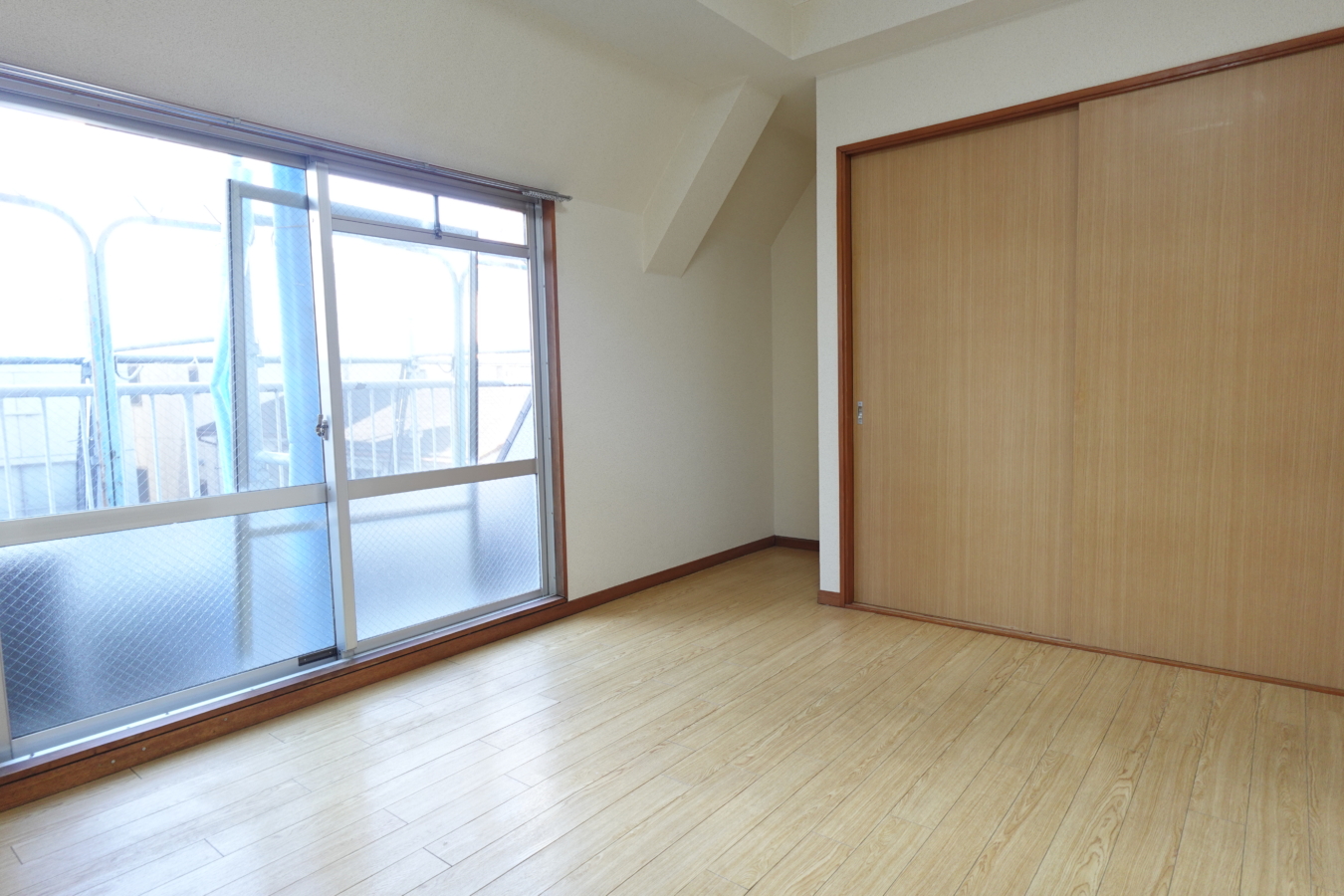 日当たり良好な最上階のお部屋♪【カーサ・イエ】