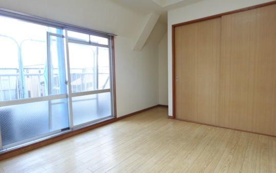 日当たり良好な最上階のお部屋♪【カーサ・イエ】