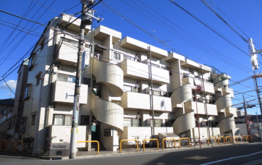 広々とした1DKのお部屋で、快適な暮らしを実現！人気のRCマンション☆【ジュネス鈴木】
