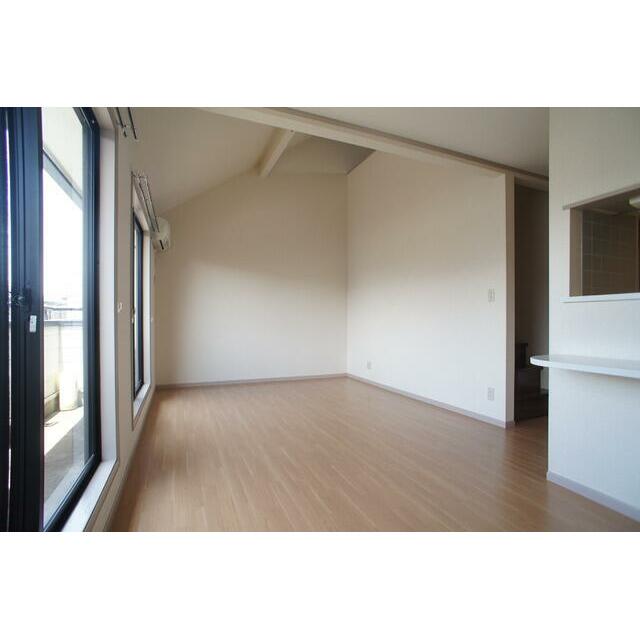 広々16帖のロフトがあるお部屋☆（サンパセオ203号室）