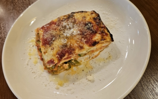 パニーニが美味しいと評判のイタリアンバル(^^♪《バール イタリアーノ ダ パオロ》