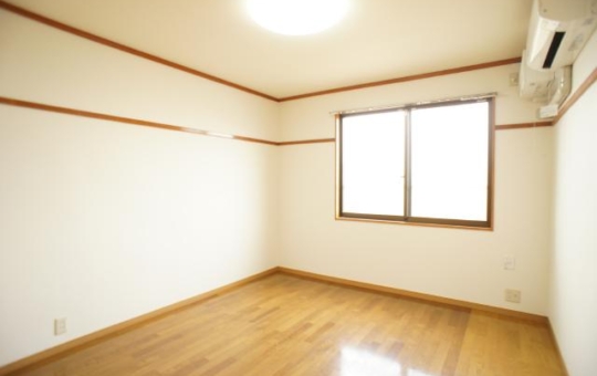 閑静な住宅街に立地、日当たり良好なお部屋です【コーポ坂下】