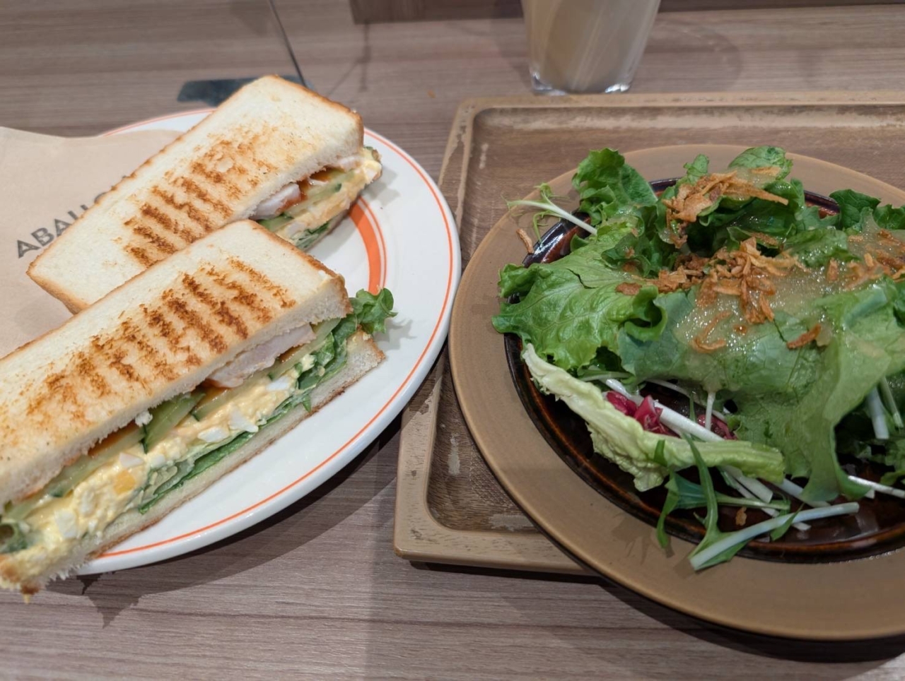 上大岡駅すぐ！テラス席もあるカフェ『Aballon　Coffee』