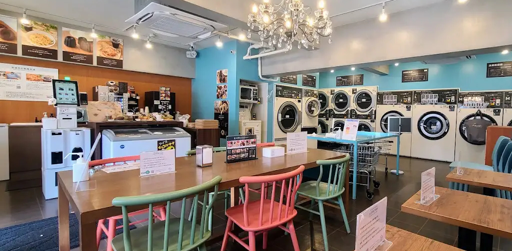 ☆駅チカのおすすめコインランドリー＆カフェ☆【しろふわランドリー笹塚南店】