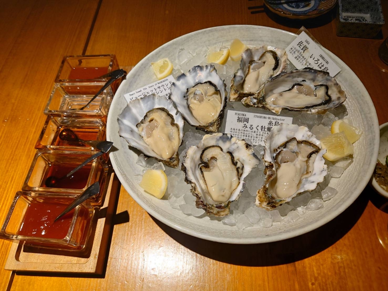 日本各地の牡蠣と炉端焼が自慢のお店【牡蠣ツ端】