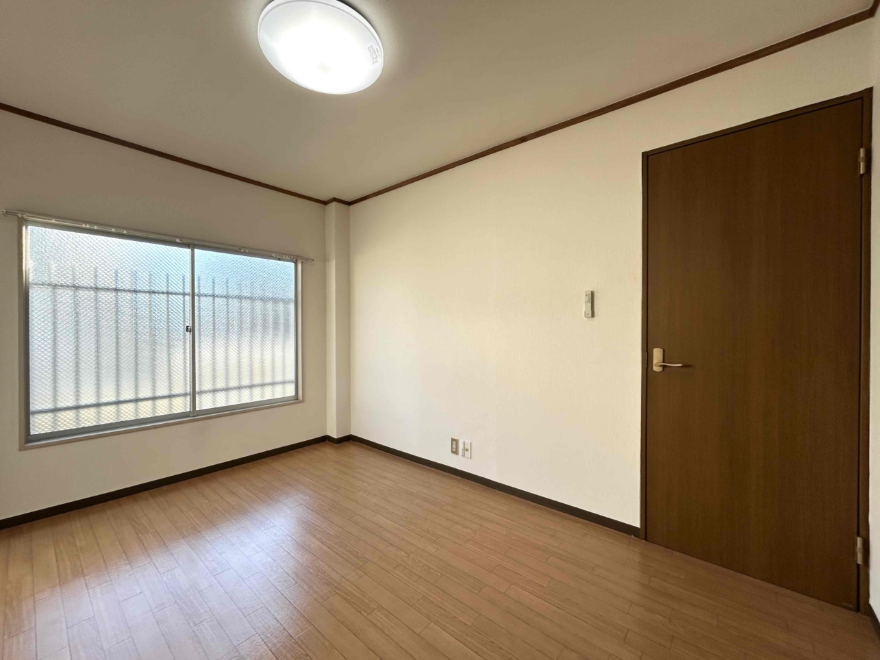 ２面採光の明るいお部屋