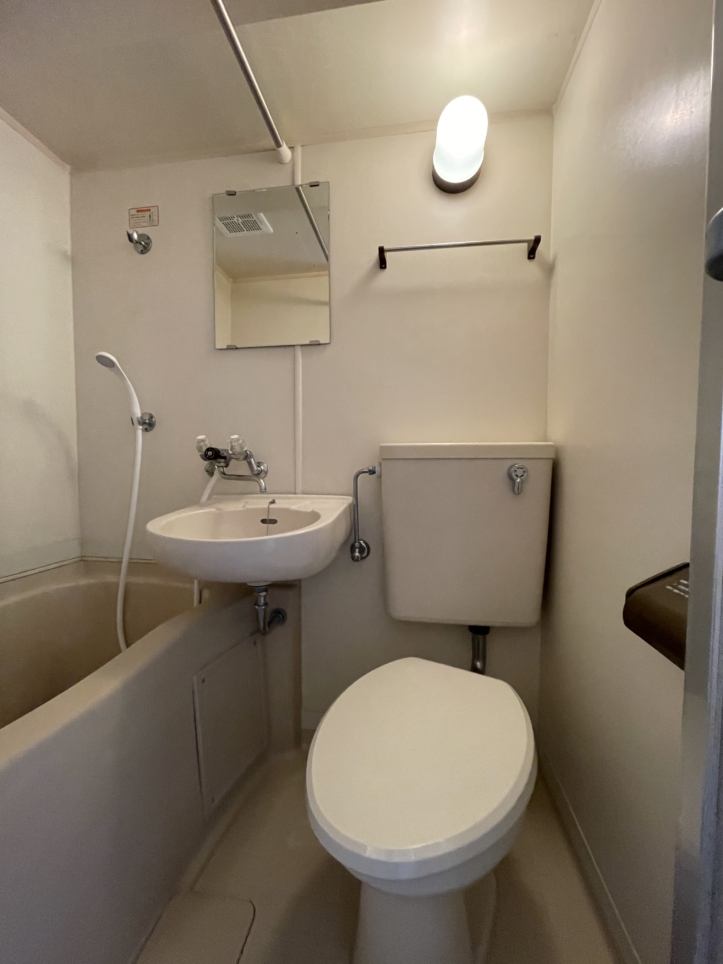 10階角部屋、桜ヶ丘住宅を望むエレベータ付きマンション【西栄ビル】