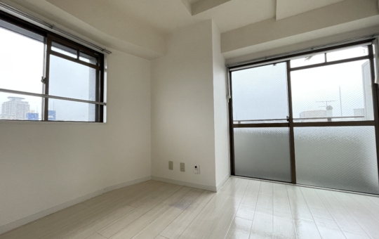10階角部屋、桜ヶ丘住宅を望むエレベータ付きマンション【西栄ビル】