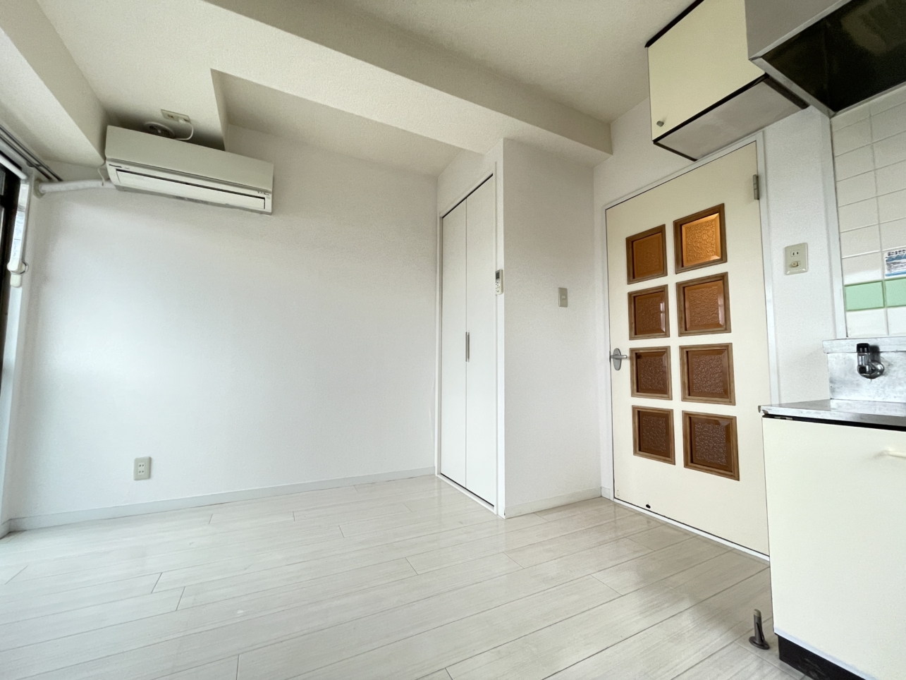 10階角部屋、桜ヶ丘住宅を望むエレベータ付きマンション【西栄ビル】