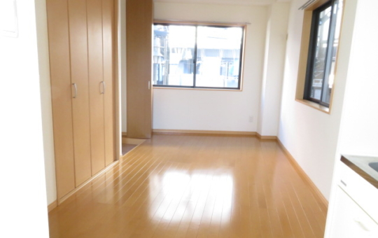 最上階角部屋の2面採光で日当たり良好★【ディアコート平間】