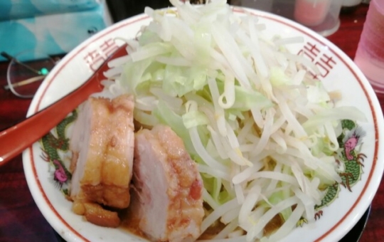 二郎系ラーメンのお店です！ぶっ豚 向ヶ丘遊園店