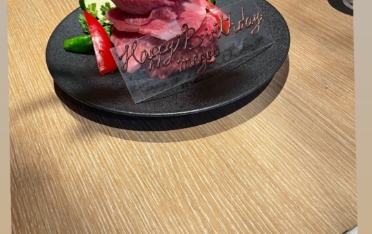 サプライズで肉フラワープレートが登場「横浜焼肉Kintan」