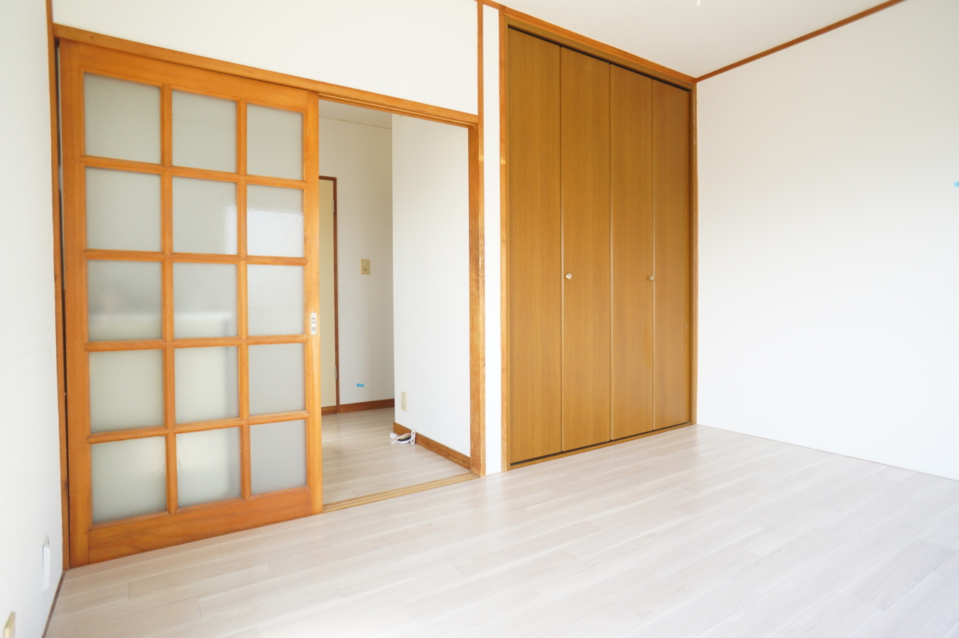 2面採光で日当たり良好☆明るいお部屋☆【アリエッタ日野】